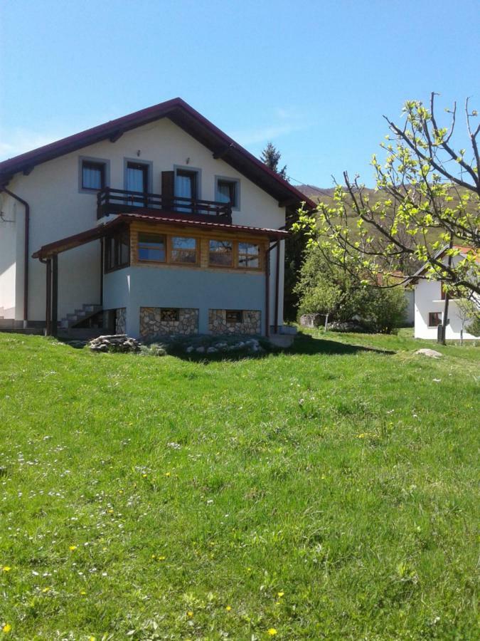 House Sara Lägenhet Korenica Exteriör bild